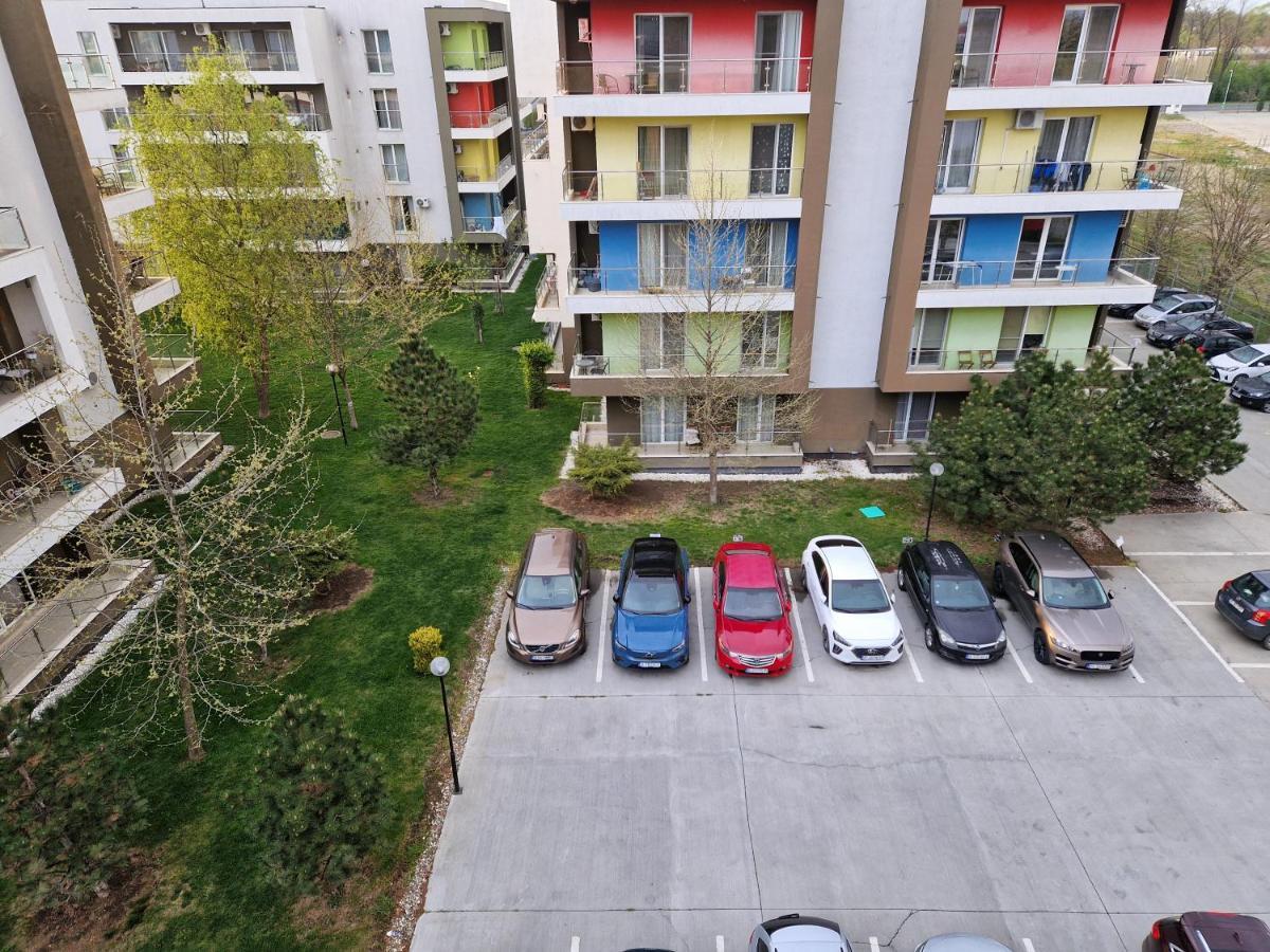 Sky Airport Residence Otopeni Buitenkant foto